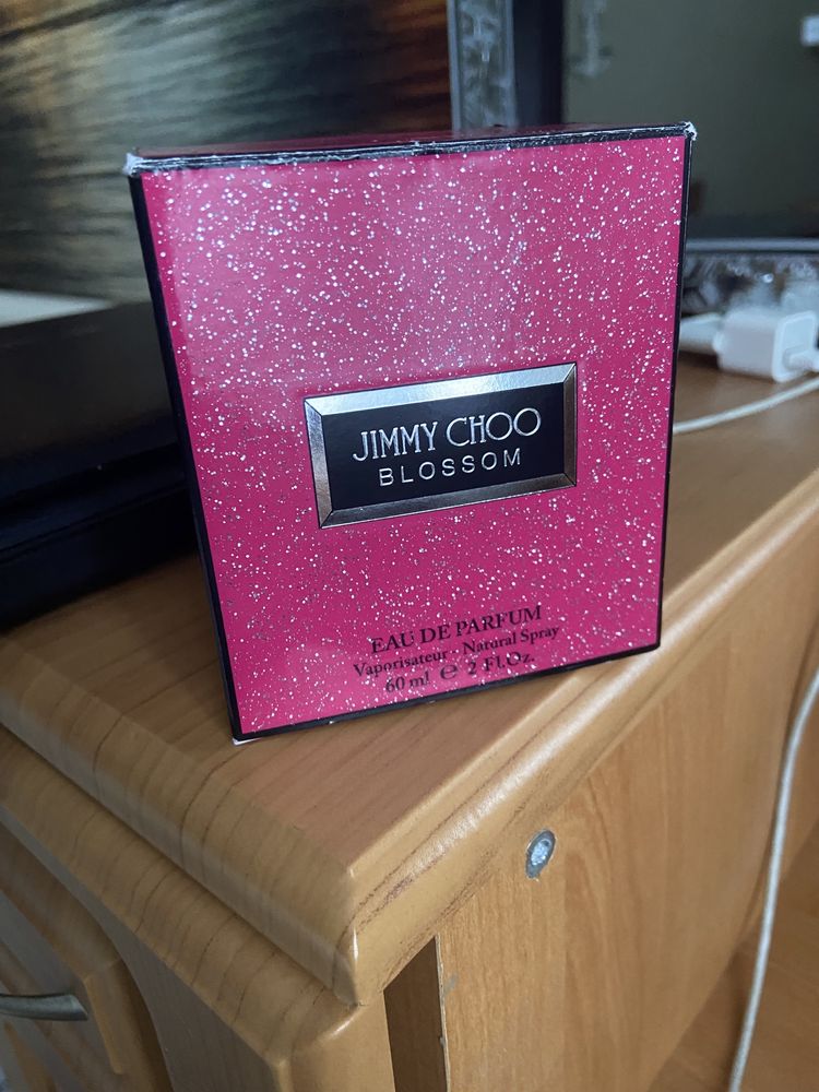 Женские духи Jummi Choo