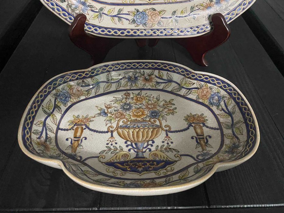 Prato e travessa “Fleury” em faiança vidrada francesa de Sarreguemines