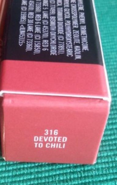 Szminka MAC Powder Kiss Lipstick Rouge A Levres 316 Devoted to Chili