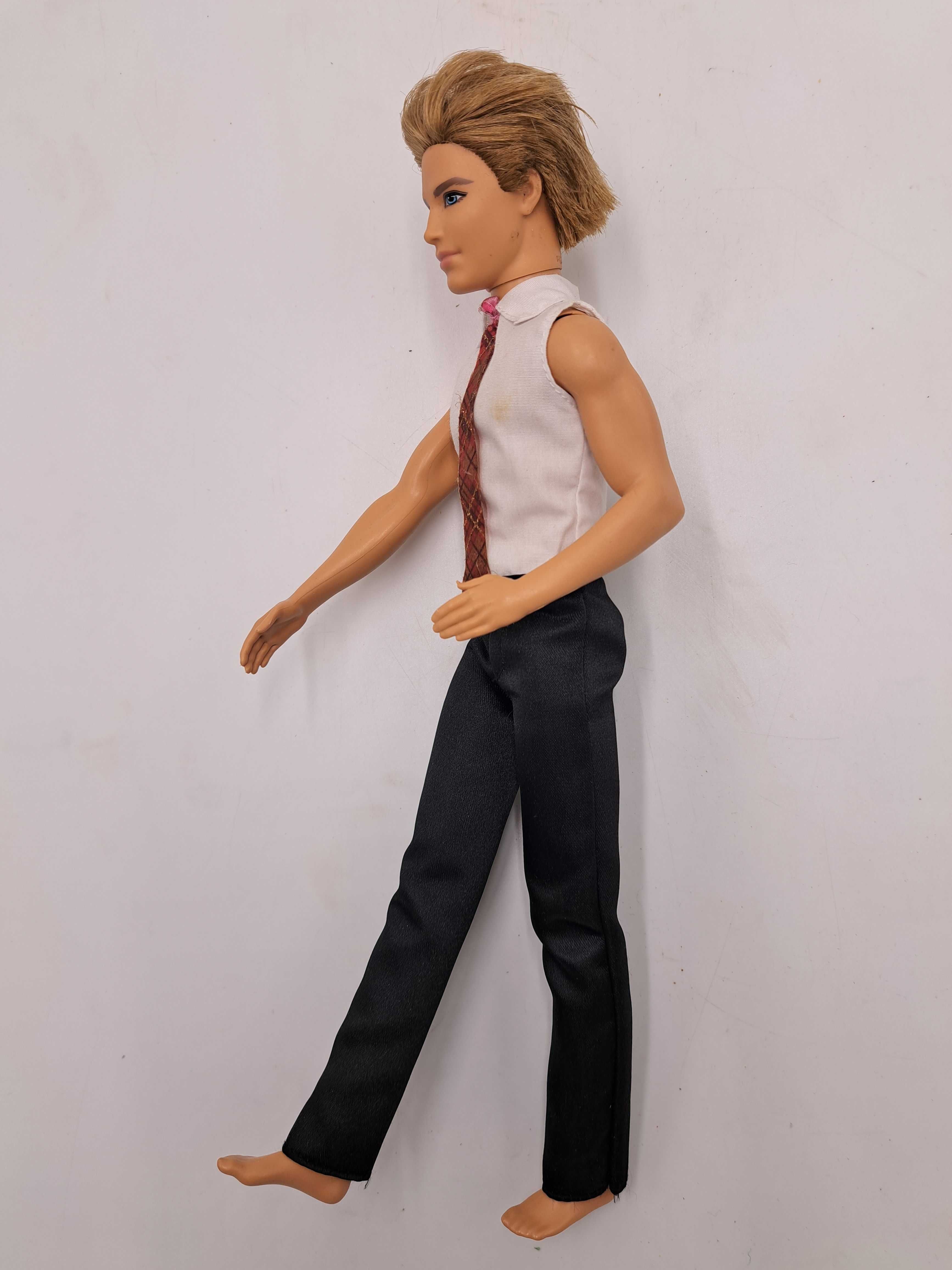 Lalka Barbie Mattel Ken biała koszula krawat