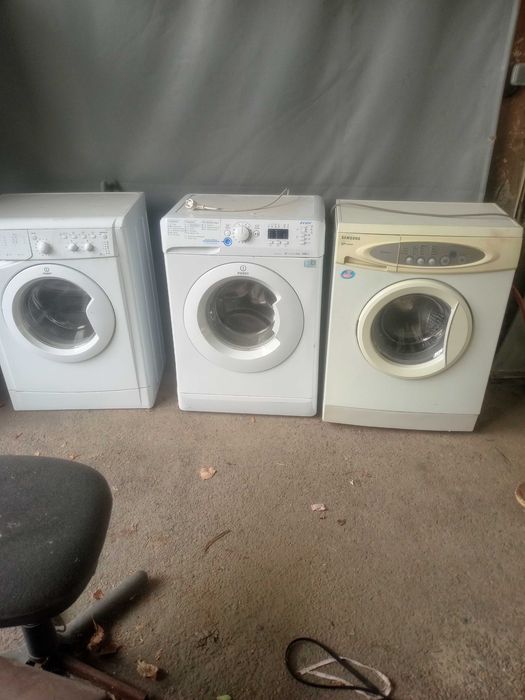 Холодильники б/в