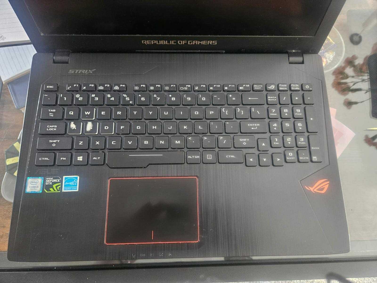 Laptop ASUS ROG Strix GL553