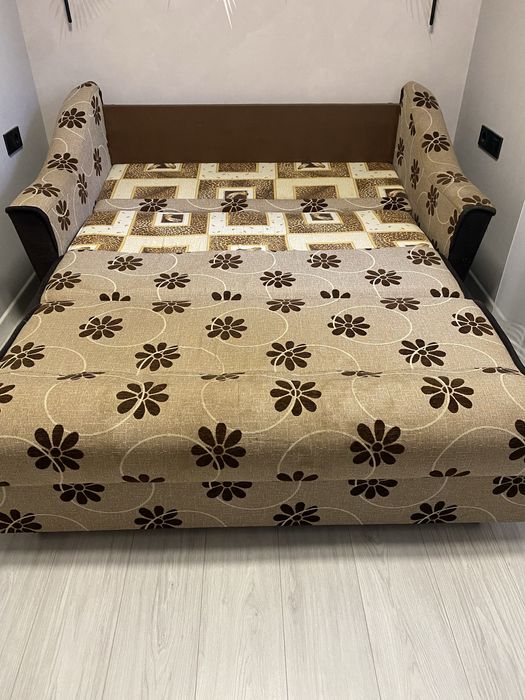 Діван в гарному стані