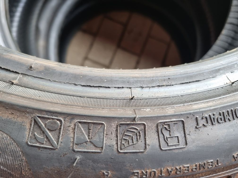 Komplet opon letnich Michelin 215.45.18.