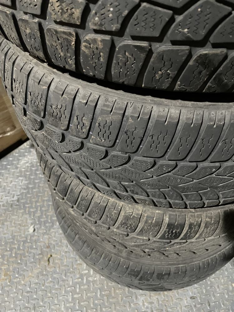 Автошина зимова DUNLOP SP Ice Sport G 215/55 R16