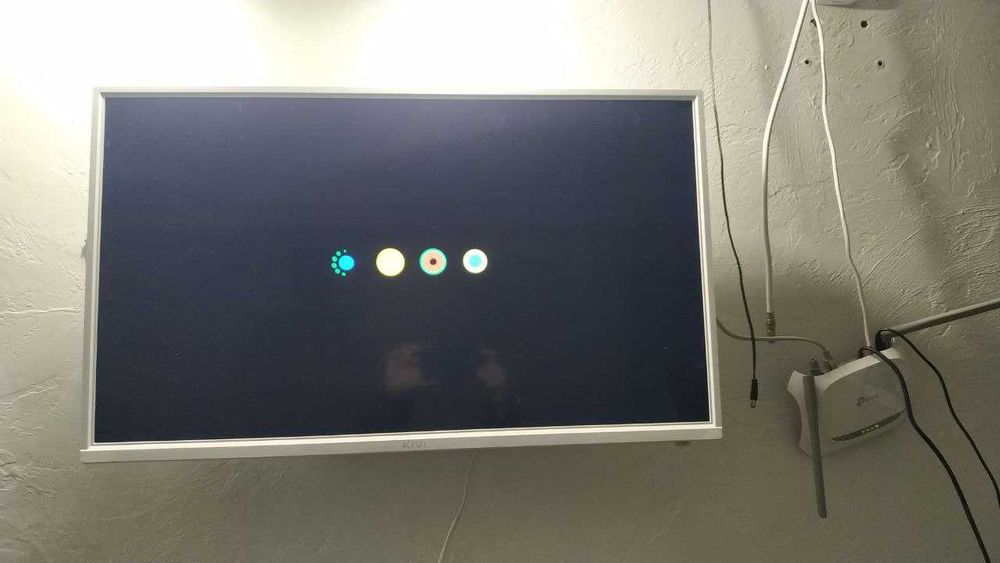 Телевізор Kivi 32" білий смарт тв