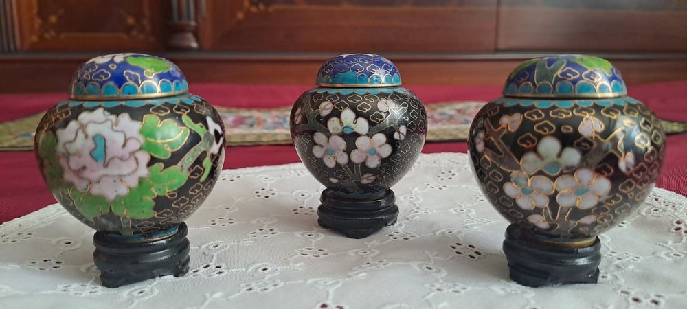 Potes em Cloisonne em exelente estado