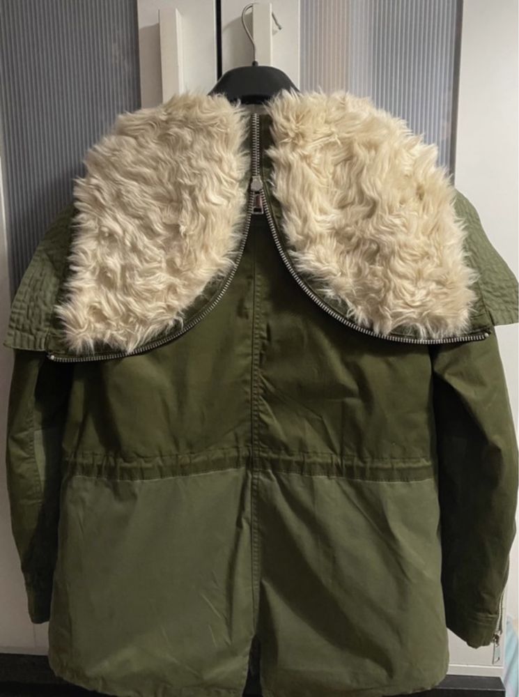 Parka alcolchoada, corta vento - Zara   |    Casaco pullbear quentinho