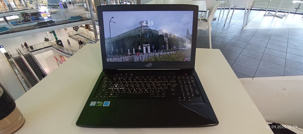 Asus Rog Strix 15 inch