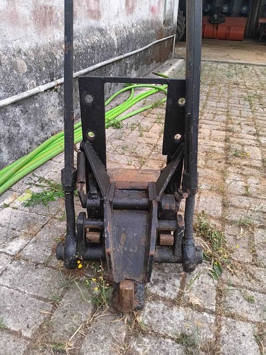 Engate Automático/Rápido para trator