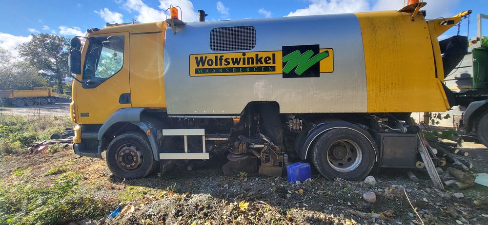 zamiatarka DAF LF 320