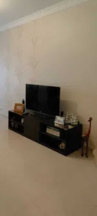 Móvel TV + coluna cristaleira com iluminação