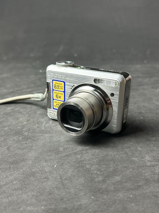Цифровий фотоапарат Sony. В робочому стані.