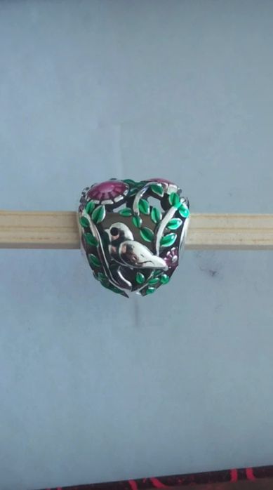 Zawieszka srebrna 925 w stylu Pandora – ptaszek wśród liści