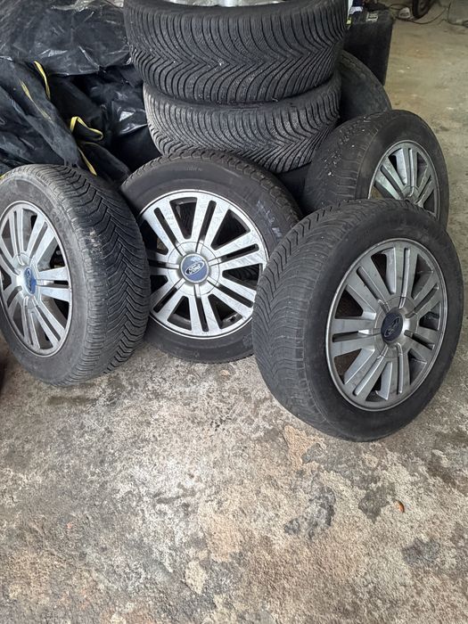 Pneus 205/55R16 michelin com jante 16 Ford