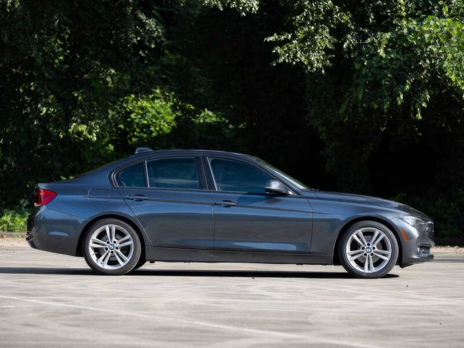 BMW 3 Series 320i      2016