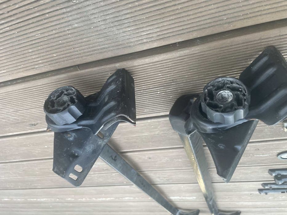 Oryginalne belki dachowe Mitsubishi Galant sedan rocznik 1996 do 2006