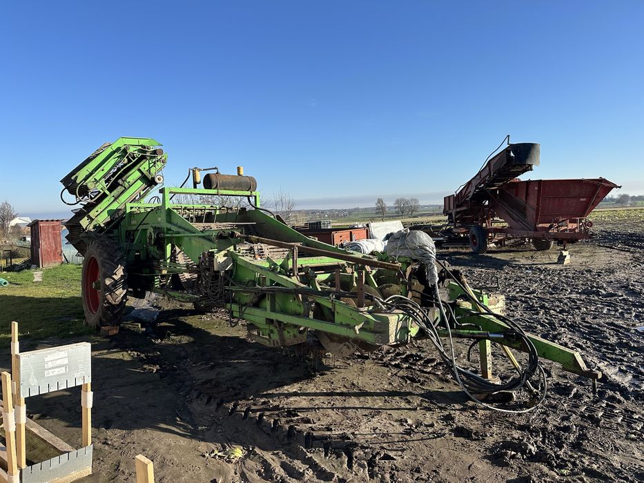 Kombajn AVR TT 23SK do ziemniaków marchwi cebuli