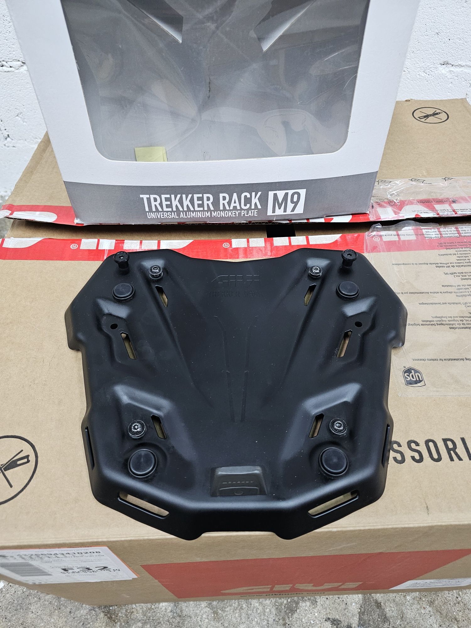 Top case Givi Alaska 56L