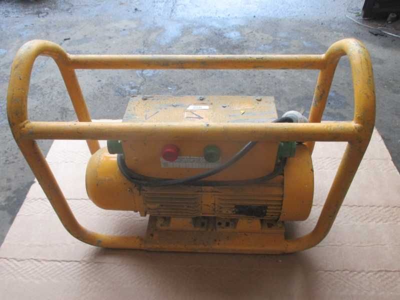 Przetwornica do betonu  częstotliwości DYNAPAC UF 61