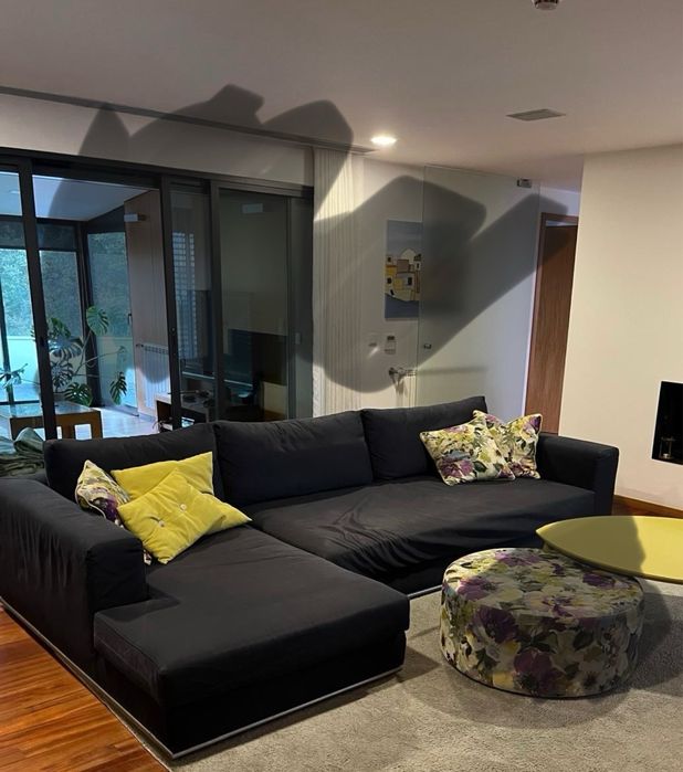 Sofá com chaise longue