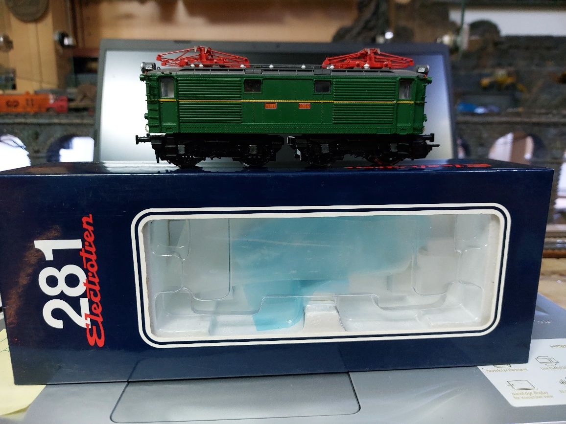Locomotiva Electrotren H0 281 Renfe comboios  eléctricos