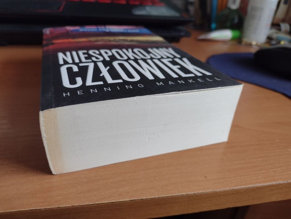 Niespokojny człowiek Mankell pocket Wallander t. 11