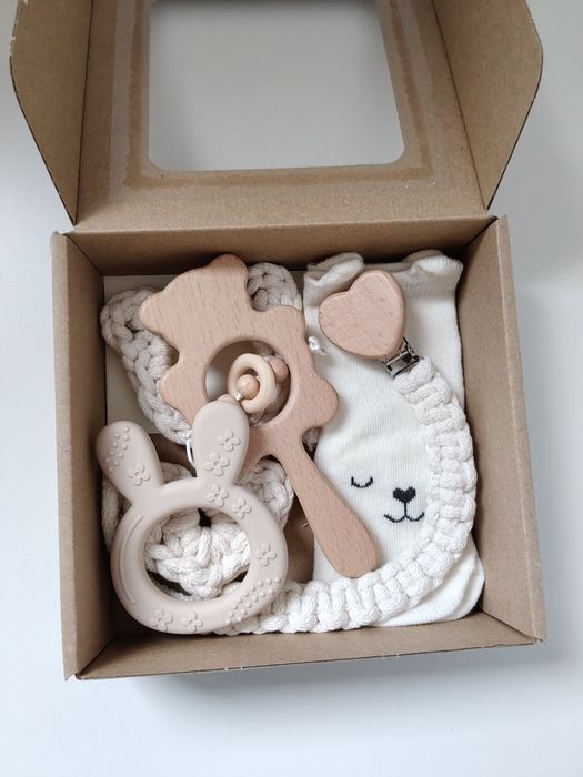 Baby box zestaw prezentowy dla niemowląt