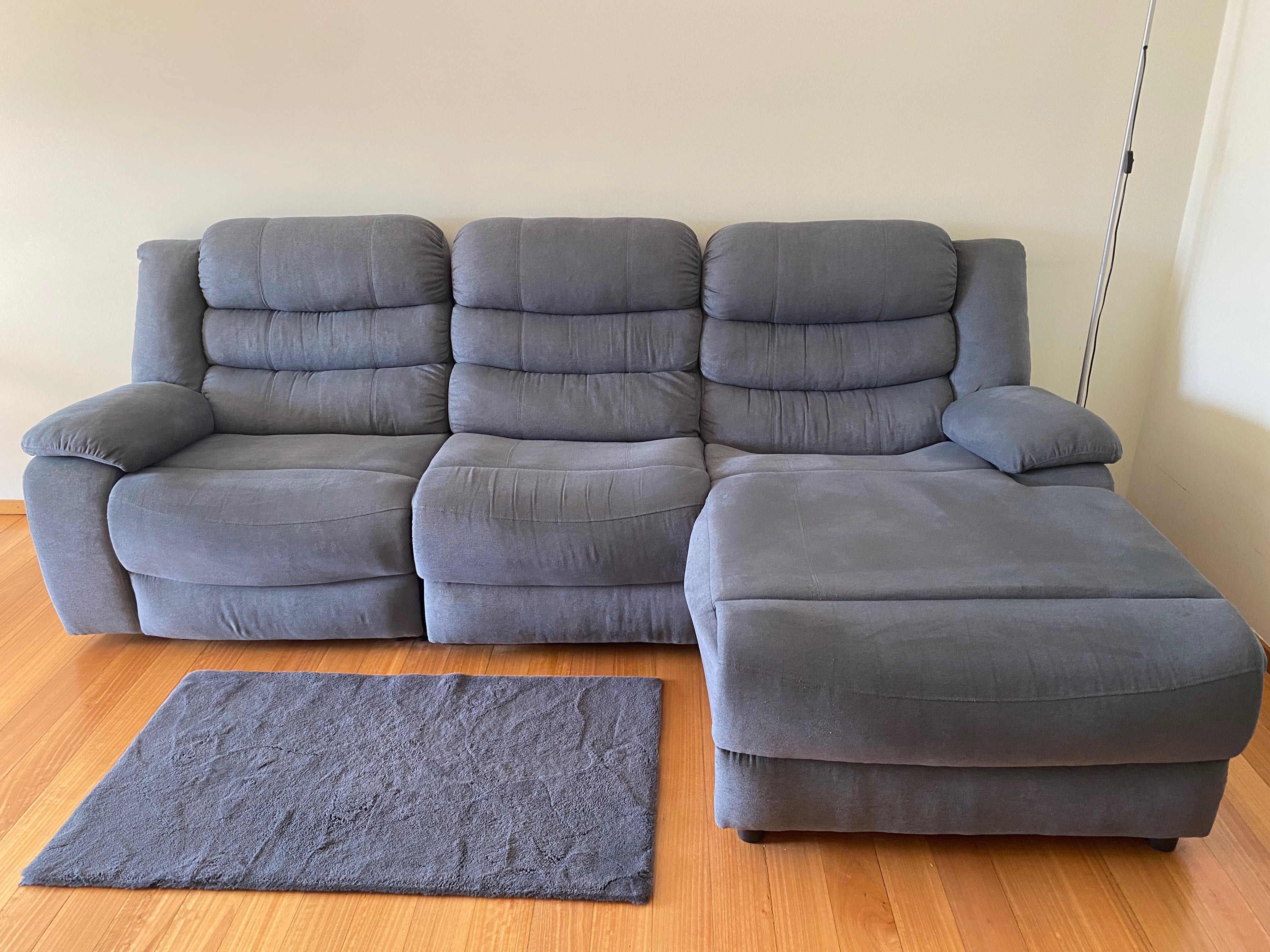 Sofá com chaise longue