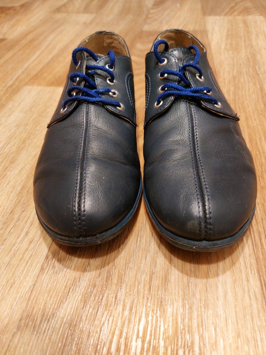 Кожанные туфли на шнурках