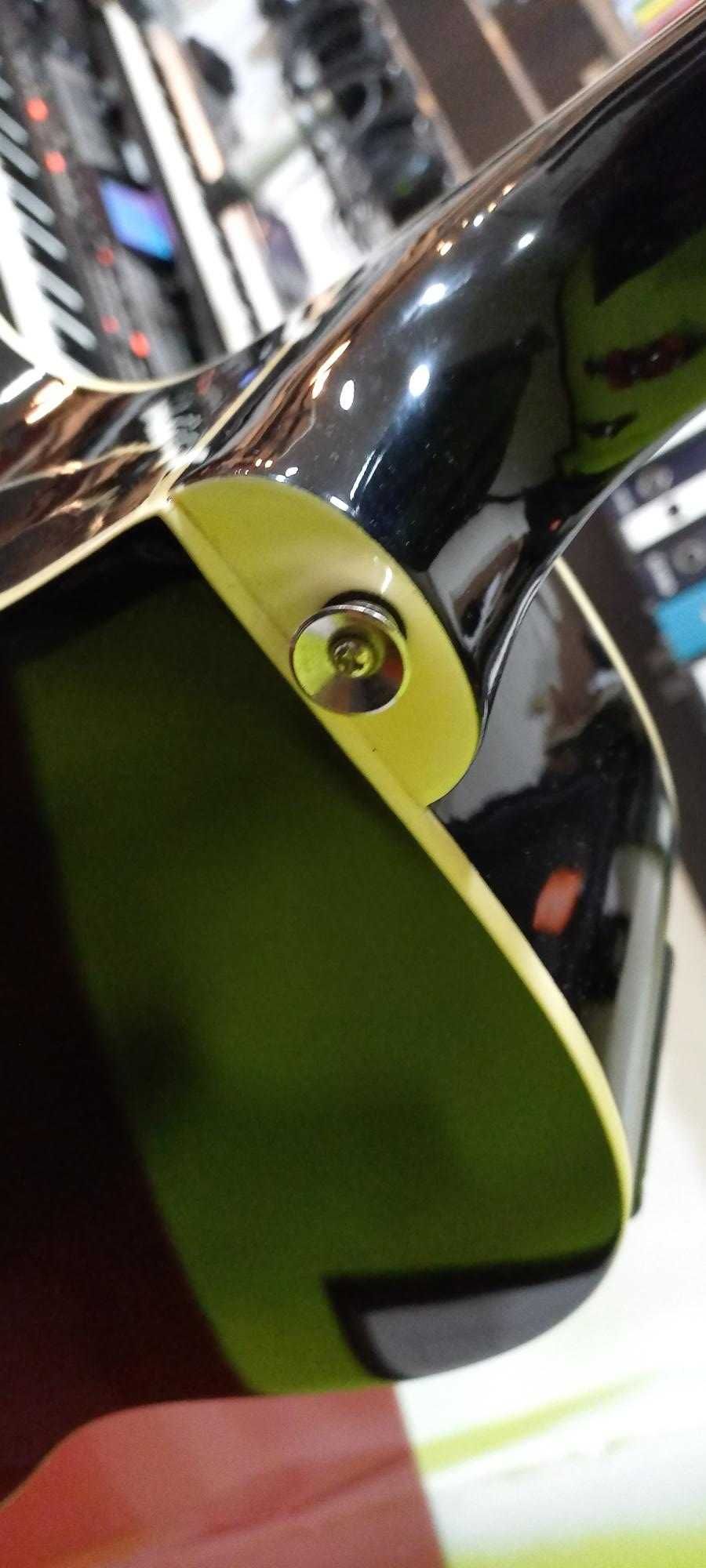 Guitarra Folk com Pick Up ativo AXMAN