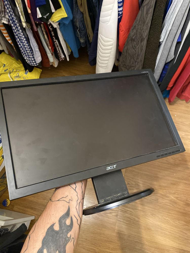 Монитор Acer V193HQV 19” (LED, VGA)