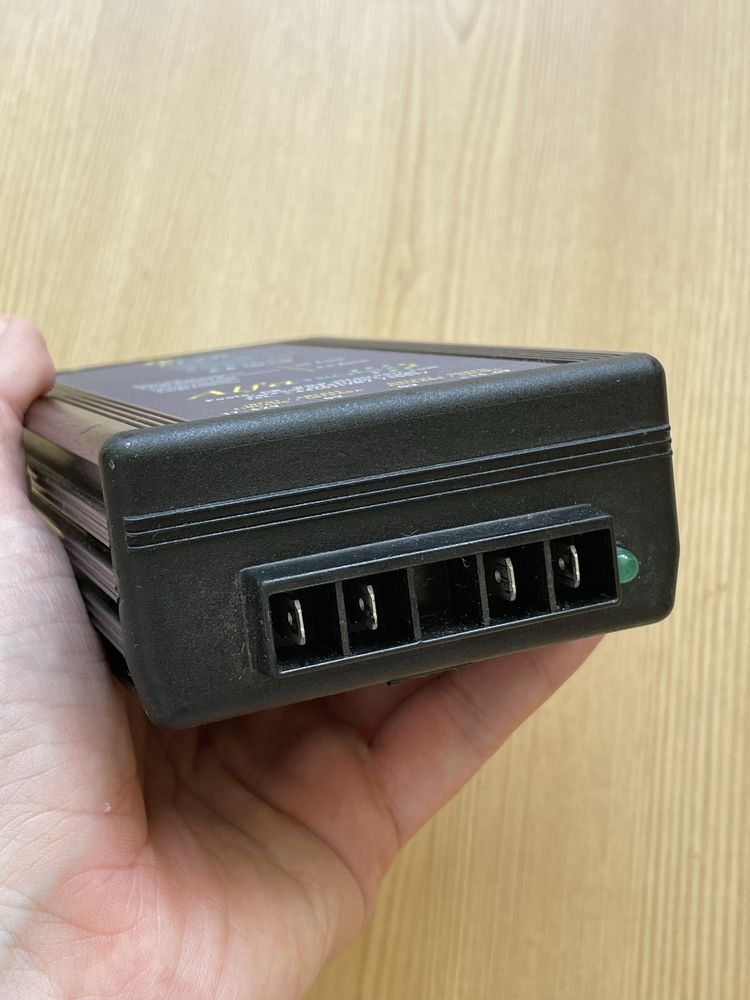 AlfaTronix PV24s. Конвертер DC-DC 24V в 12V - 30A