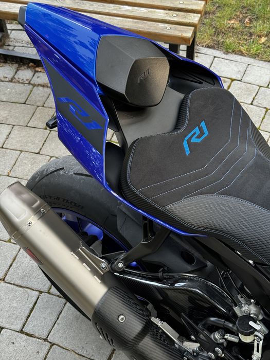 Yamaha YZF-R1 2019 року Akrapovic