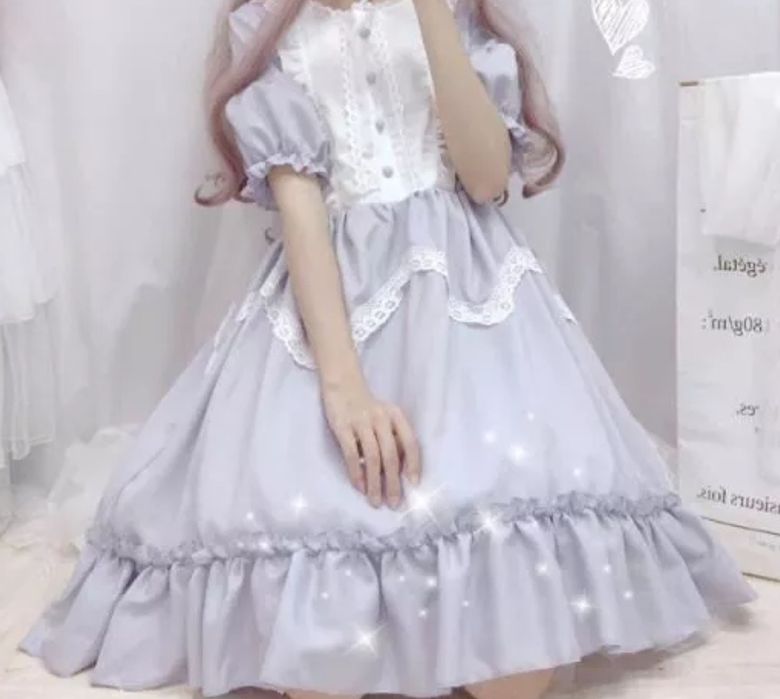 Śliczna, urocza, japońska sukienka w stylu Lolita Harajuku Kawaii.