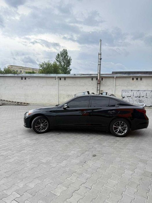 Infiniti Q50 (base) 2017 3.0t