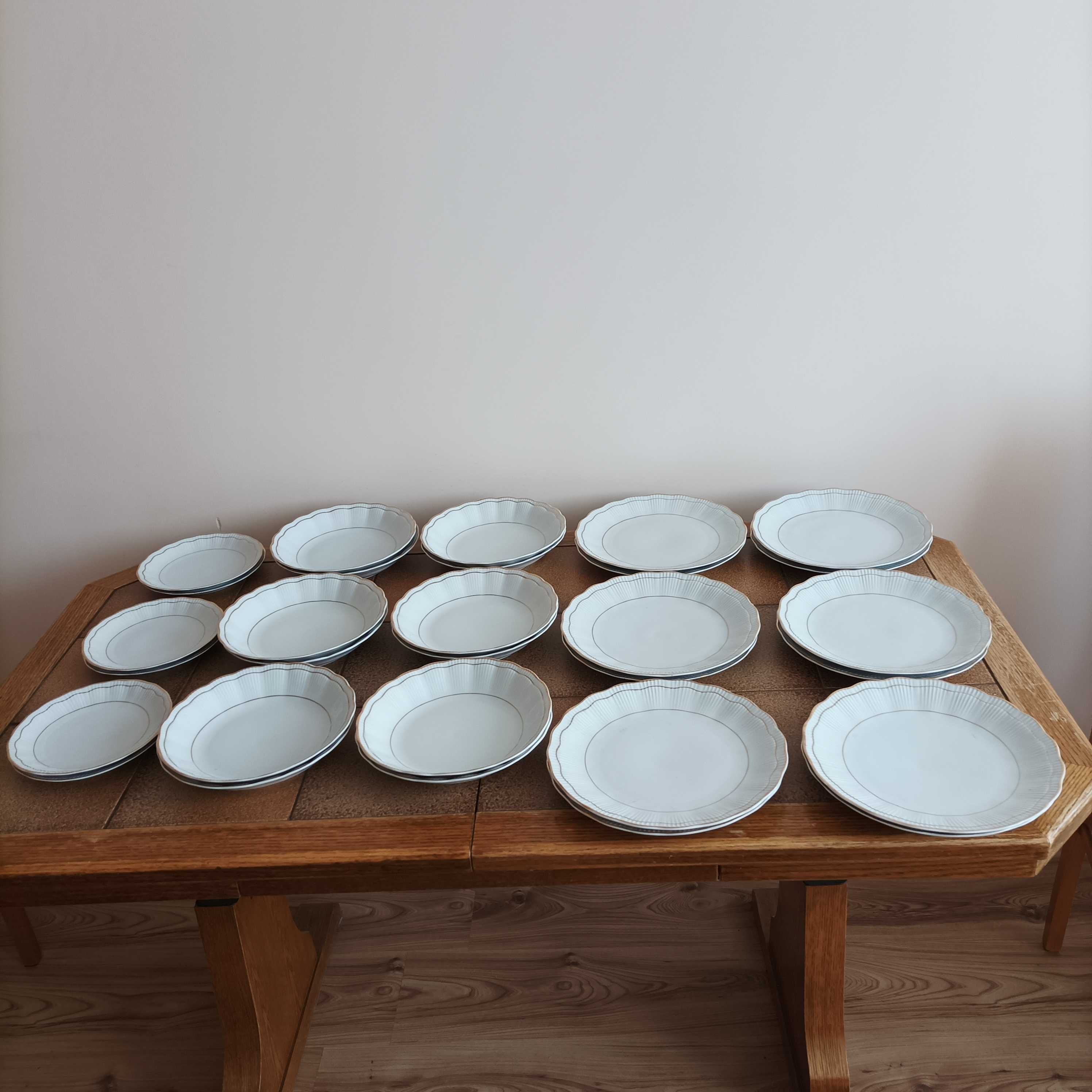 Serwis obiadowy porcelana Wałbrzych z czasów PRL