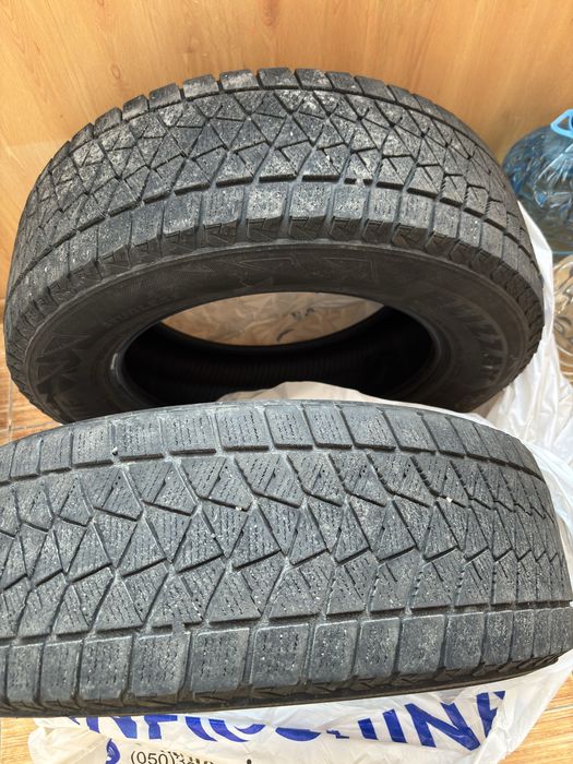 Шини Bridgestone Blizzak 215/65/16 зимова