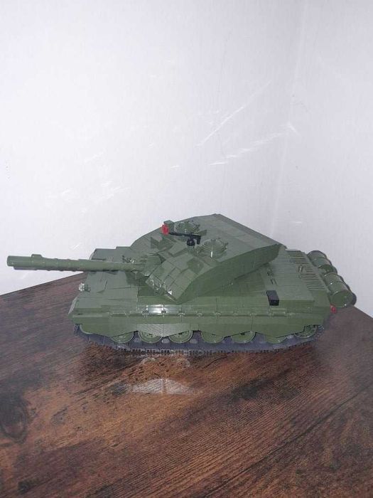 Cobi challenger 2