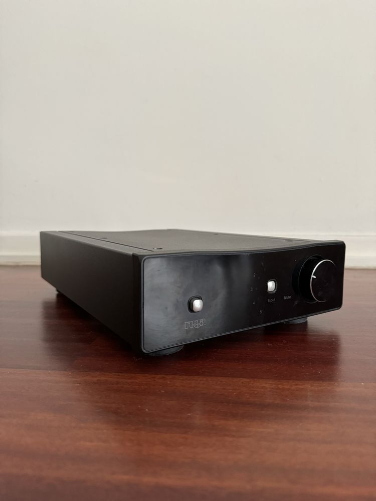 Fabulosa aparelhagem hi-fi conjunto Rega DAC e amplificador Brio