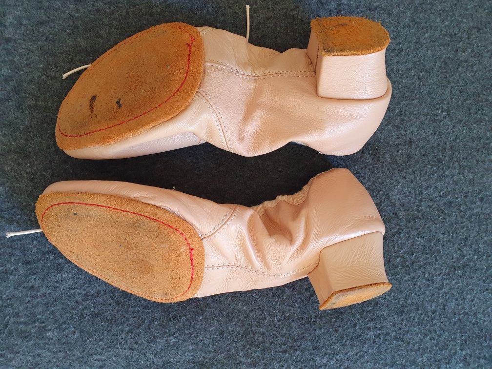 Sapatos ballet/caracter em pele 36/37