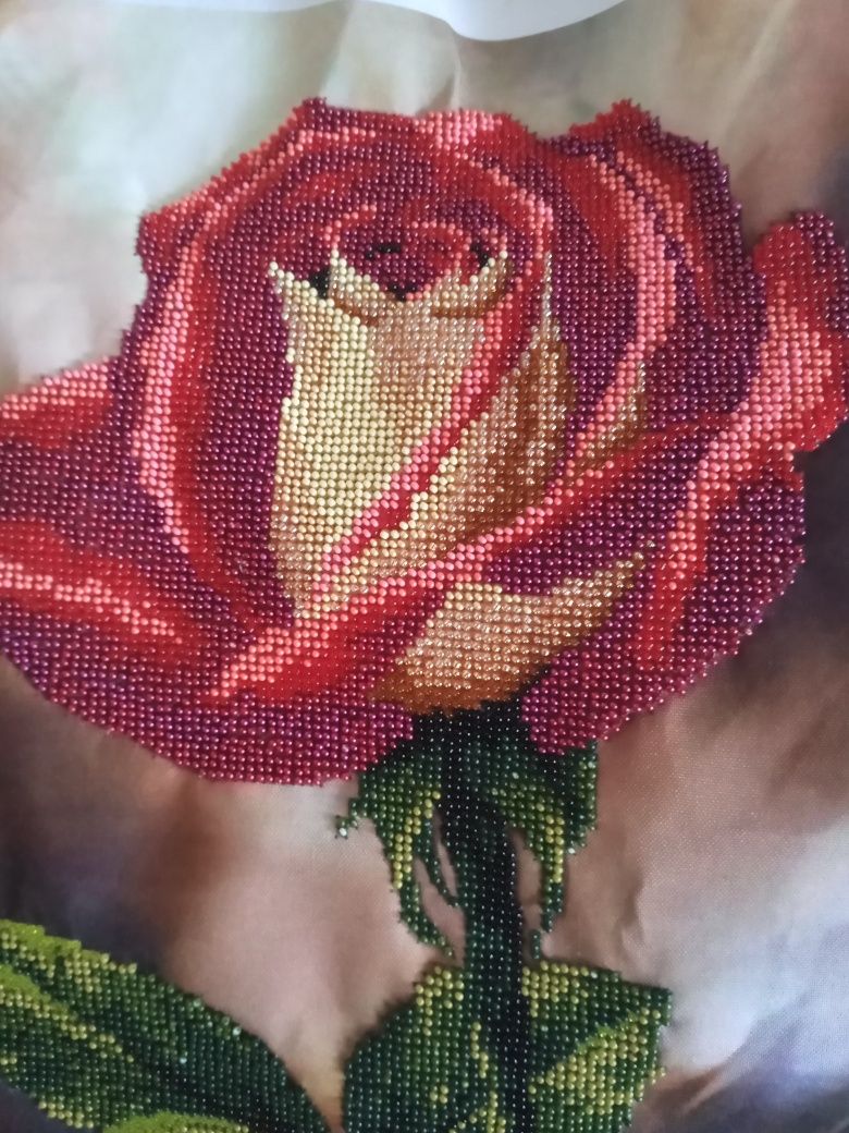 Картина вышита бисером.Без рамки. .Роза.24×40 см.