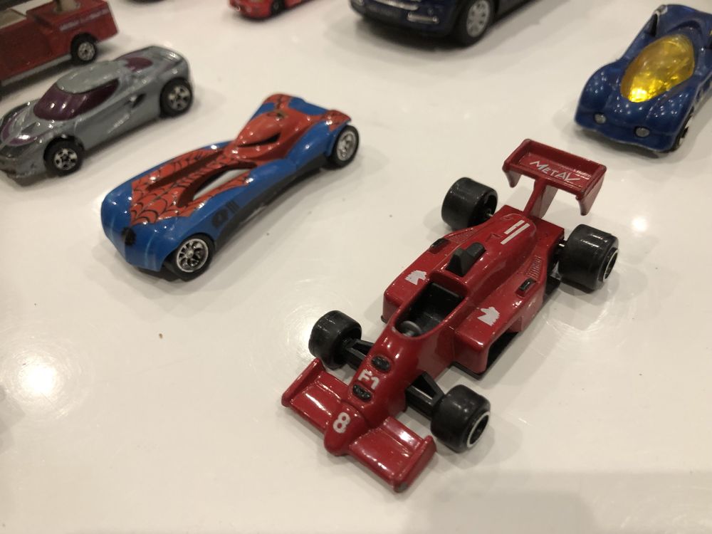 Majorette Hot Wheels resoraki 13 sztuk auta samochody 1