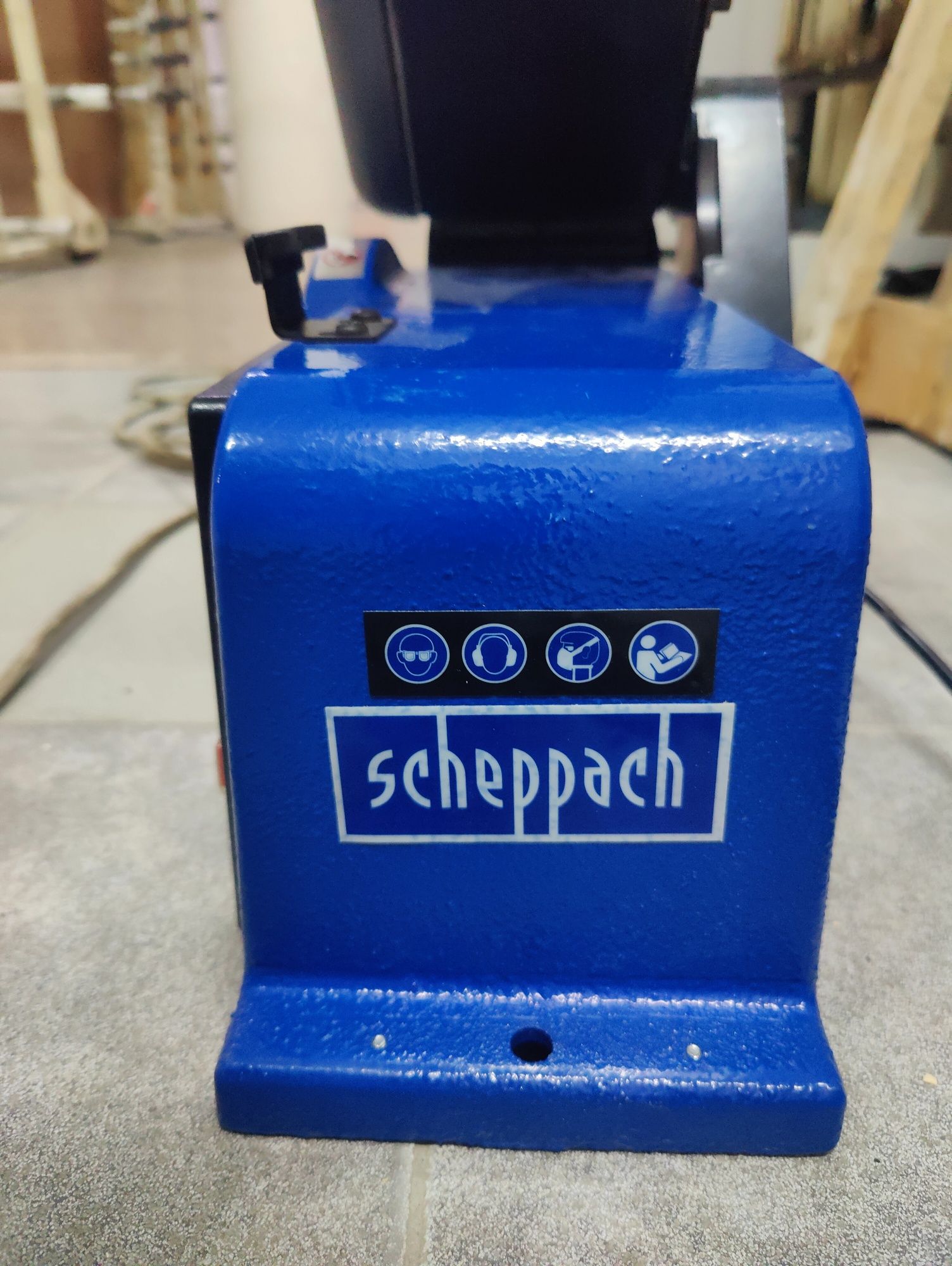 Комбинированный шлифовальный станок Scheppach BTS 900