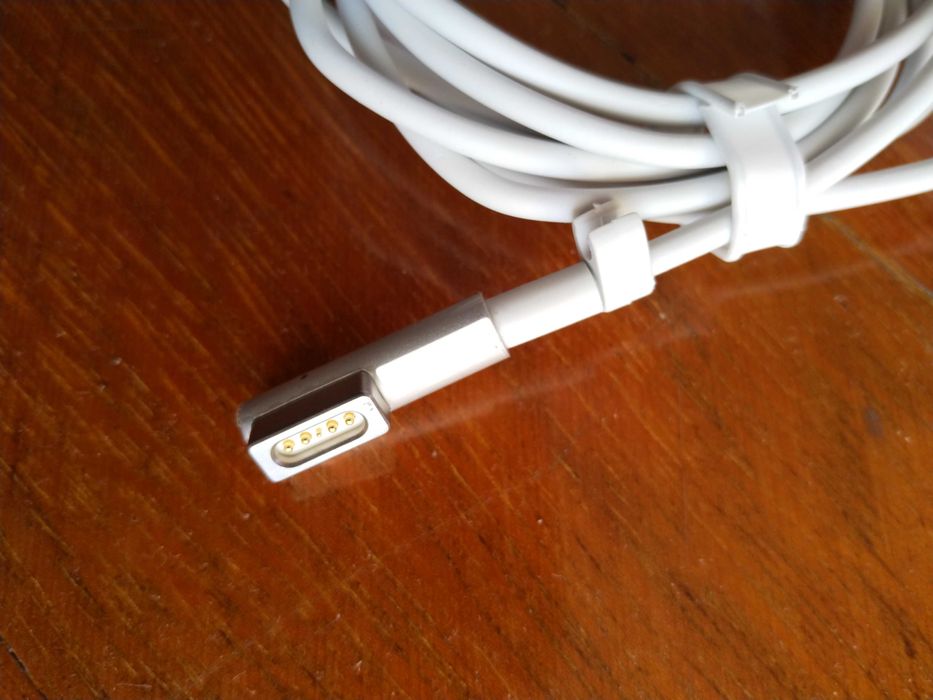 Carregador original Apple Magsafe 1 de 60W para Macbook e Macbook Pro