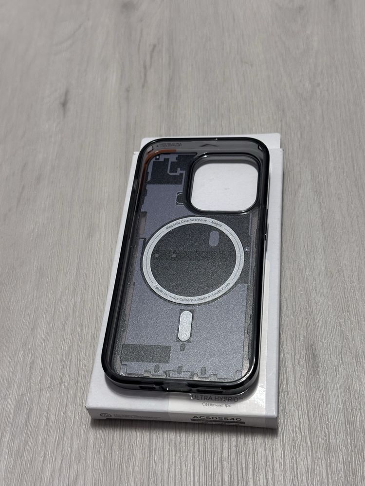 Etui Case Spigen Ultra Hybrid ZeroOne iPhone 14 Pro MagSafe