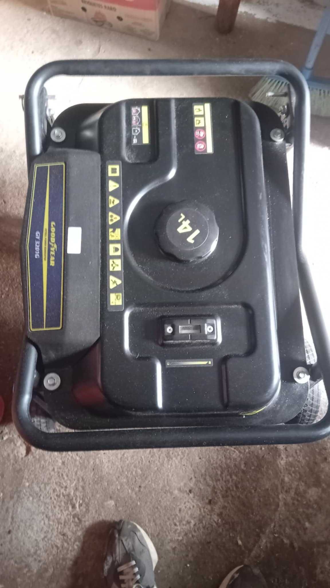 Gerador Goodyear a gasolina. Monofásico 230V.