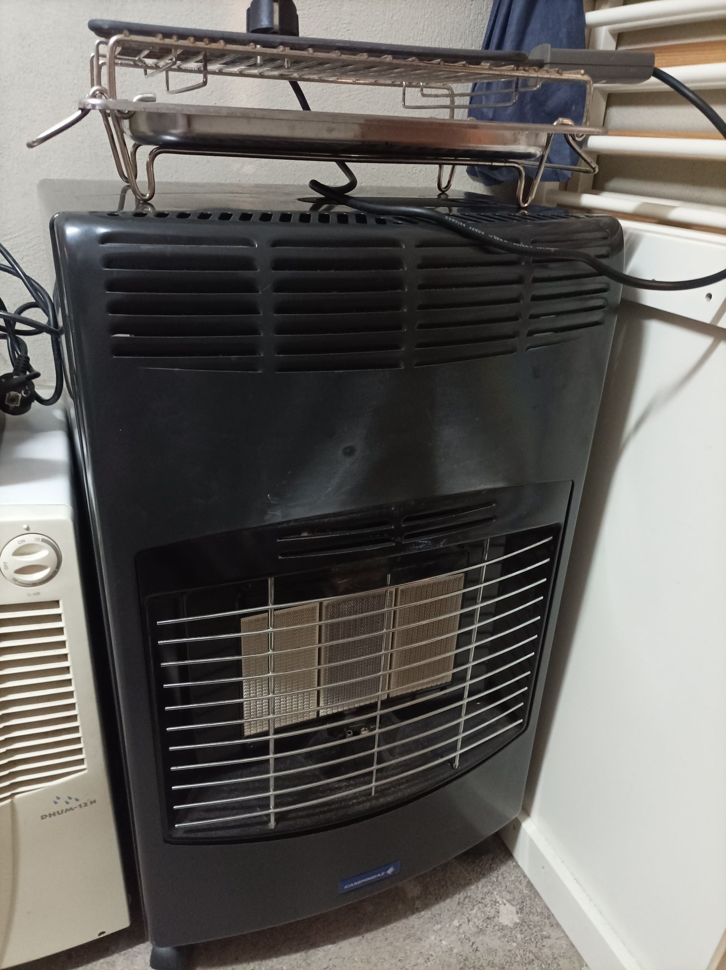 Aquecedor preto a gás