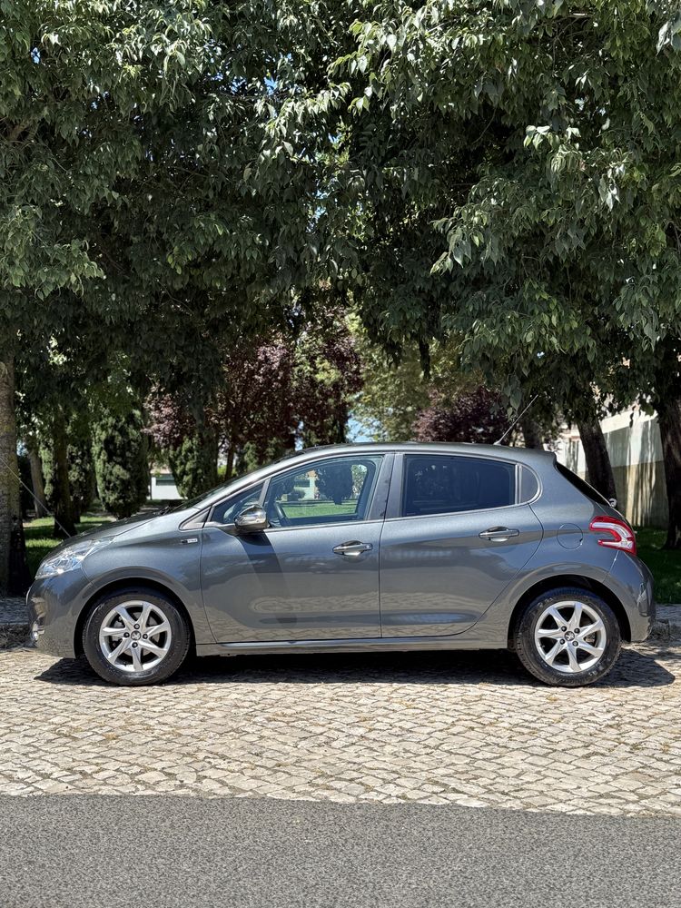 Peugeot 208 1.2 vti style