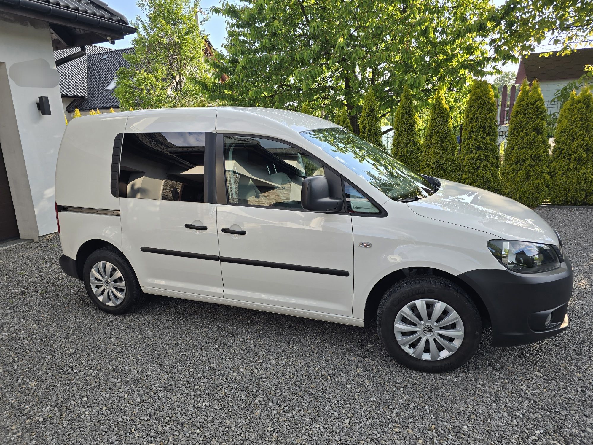 Vw caddy  bogato wyposażony  wyposażony